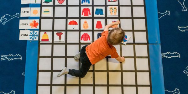 KodujMata-—-zestaw-niebieski-dla-dzieci-ze-specjalnymi-potrzebami-edukacyjnymi-4.jpg KodujMata-—-zestaw-niebieski-dla-dzieci-ze-specjalnymi-potrzebami-edukacyjnymi-4.jpg